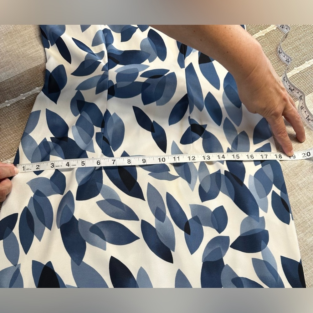 Dressbarn Sz 4 Blue and White Sheath Midi Dress Sleeveless - Picture 12 of 12